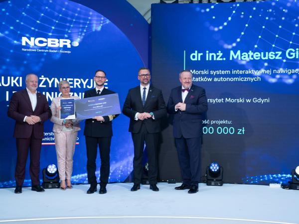 Fot. Narodowe Centrum Badań i Rozwoju Dr inż. Mateusz Gil liderem polskiej nauki